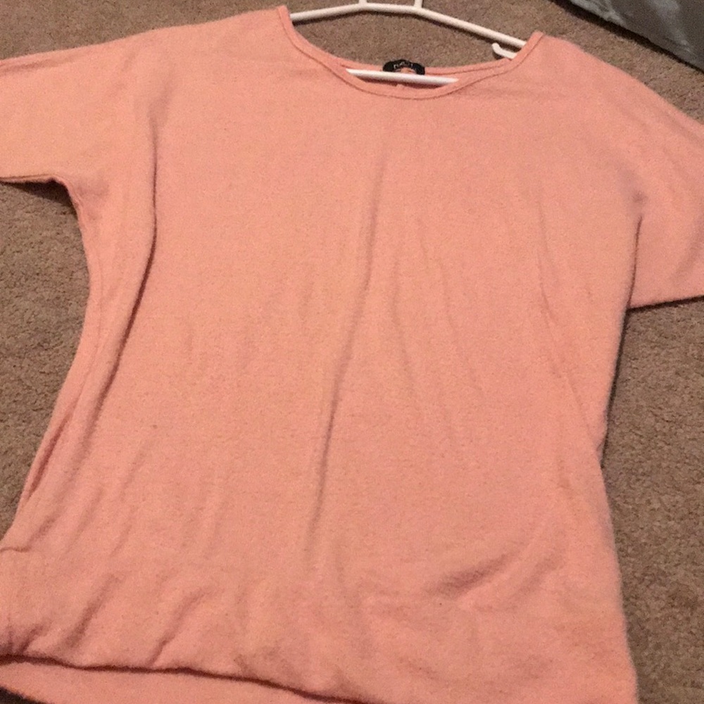 Mid sleeve pink shirt